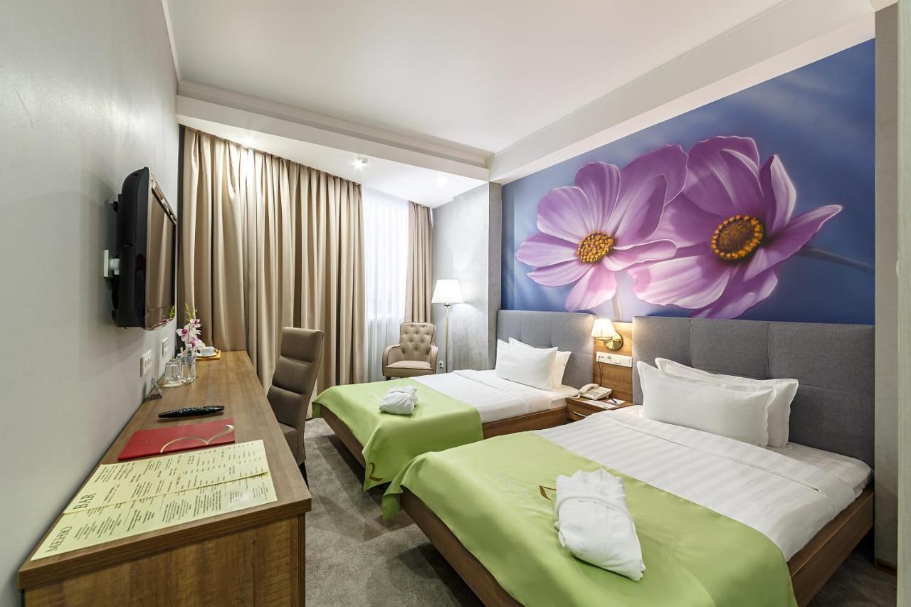 Renion Hills Hotel Almaty Eksteriør billede