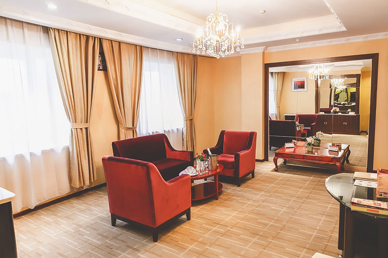 Renion Hills Hotel Almaty Eksteriør billede