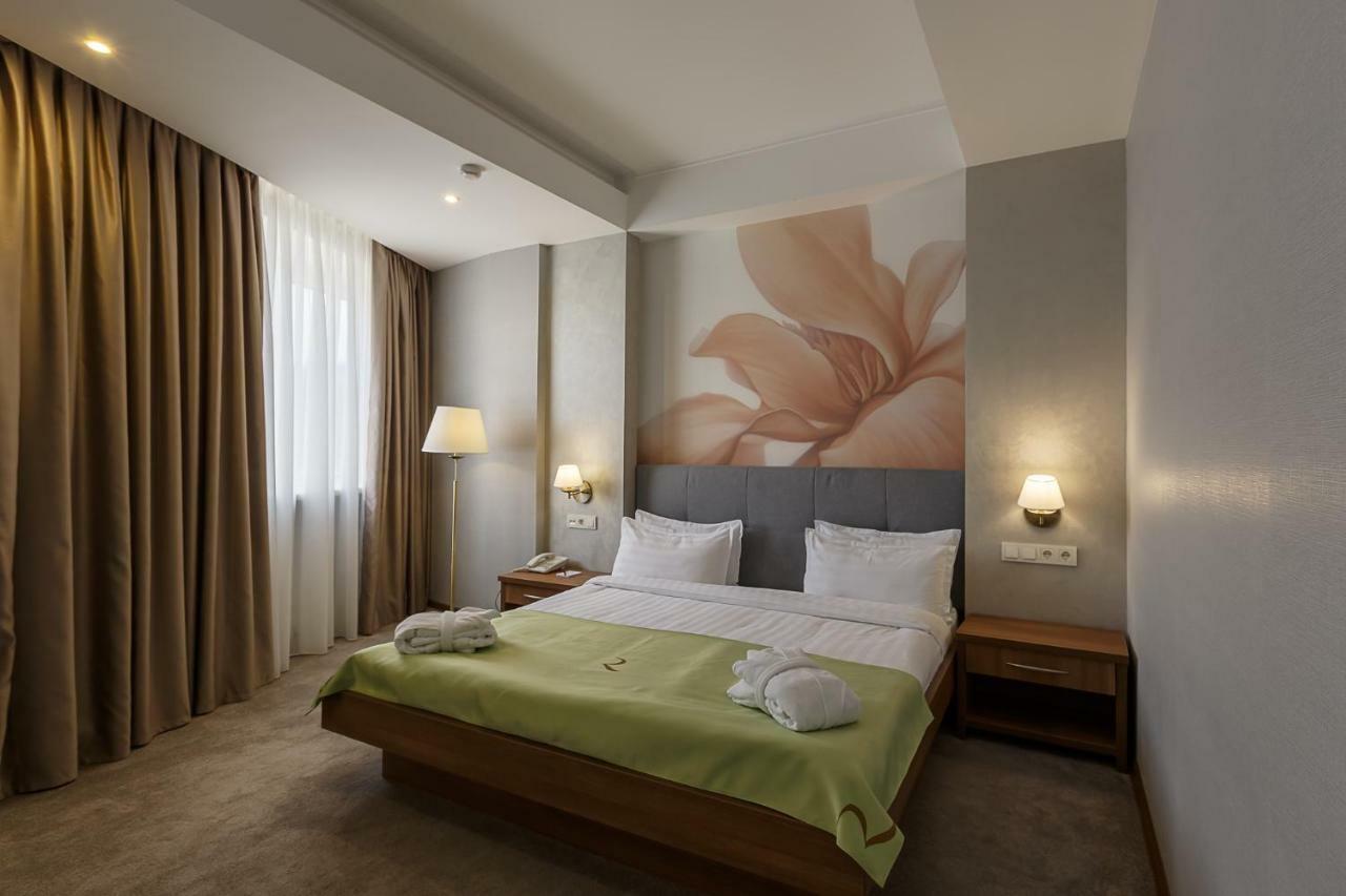 Renion Hills Hotel Almaty Eksteriør billede